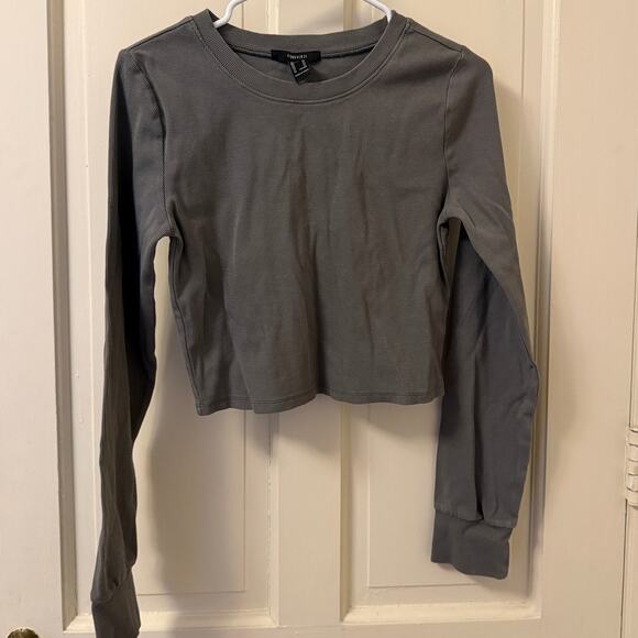 Forever 21 Tops - Forever 21 Dark Gray Crop Top – Size XL